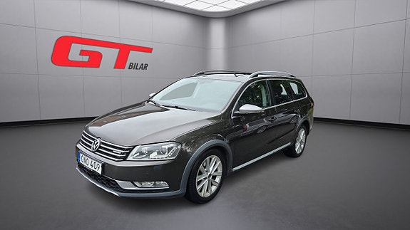 Volkswagen Passat Alltrack 3 of 5