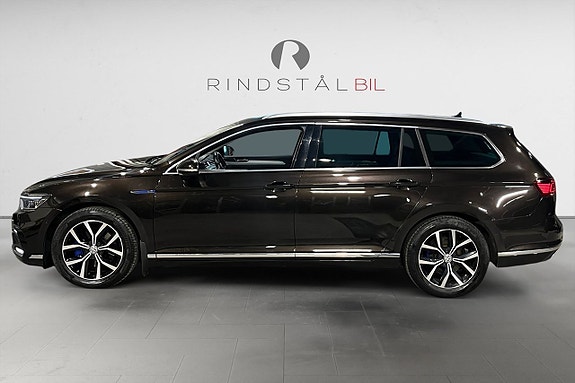 Volkswagen Passat 4 of 5