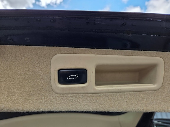 Lexus RX450h 13 of 19