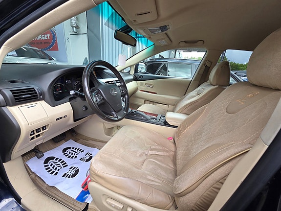 Lexus RX450h 8 of 19
