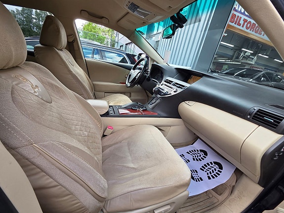 Lexus RX450h 15 of 19