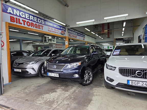 Lexus RX450h 2 of 19