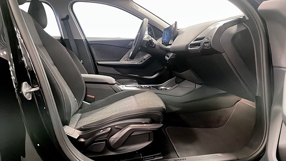 BMW 120 3 of 5