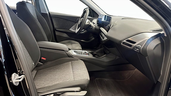 BMW 120 3 of 5