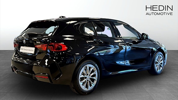 BMW 120 2 of 5