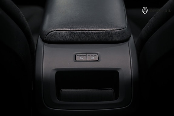 Volvo XC60 14 of 20