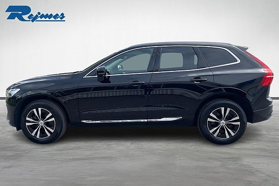 Volvo XC60 2 of 23