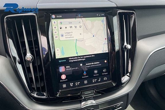 Volvo XC60 10 of 23