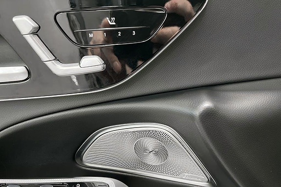 Mercedes-Benz E220 d 13 of 14
