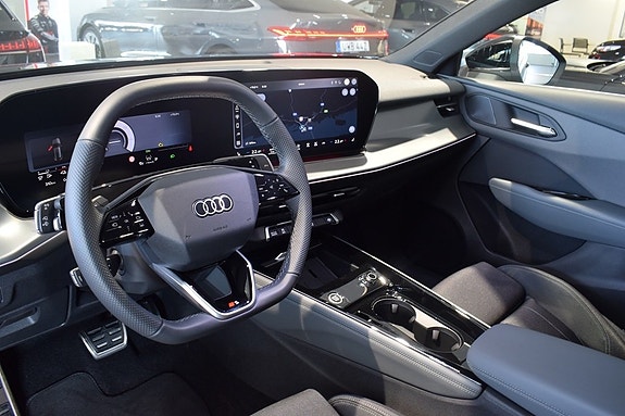 Audi Q3 4 of 6