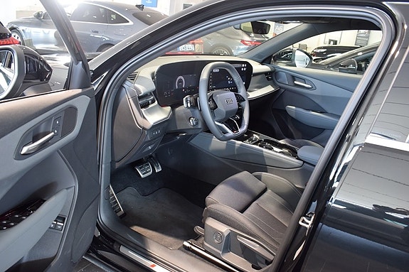 Audi Q3 3 of 6