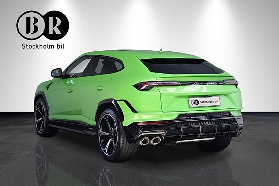 Lamborghini Urus 5 of 5