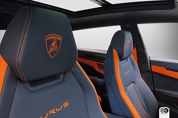 Lamborghini Urus 22 of 24