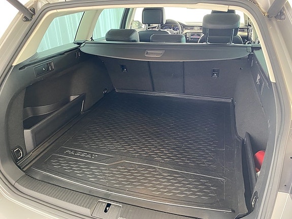 Volkswagen Passat 4 of 5