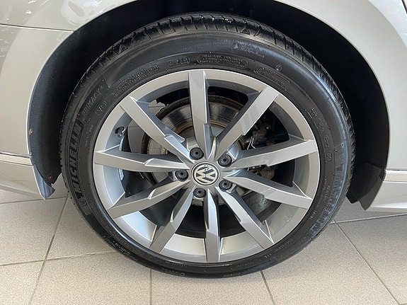 Volkswagen Passat 5 of 5