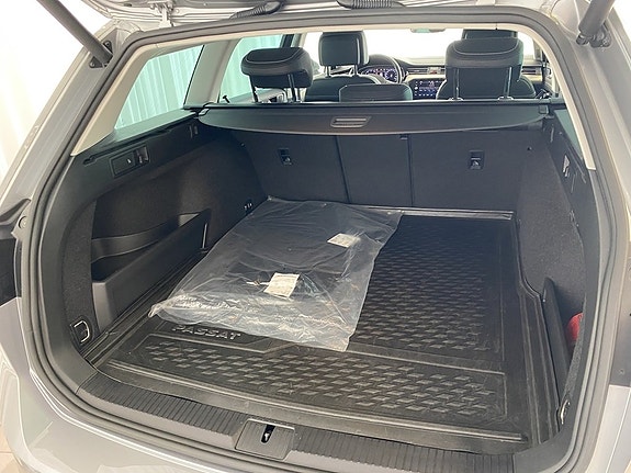 Volkswagen Passat 4 of 5