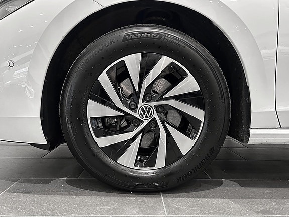 Volkswagen Passat 5 of 5