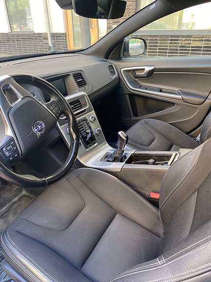 Volvo S60 5 of 5