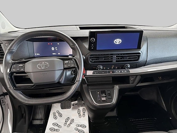 Toyota Proace 8 of 10