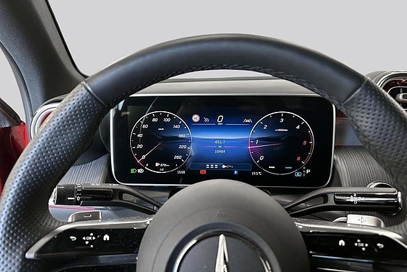 Mercedes-Benz GLC220 d 10 of 17