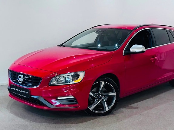 Volvo V60 2 of 5