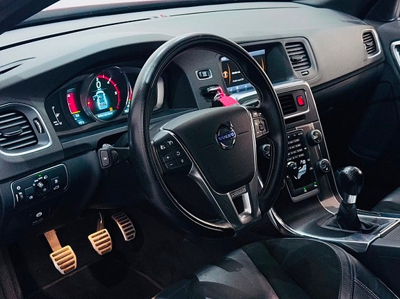 Volvo V60 10 of 21