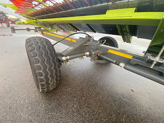 CLAAS Lexion 8800 TT 14 of 15