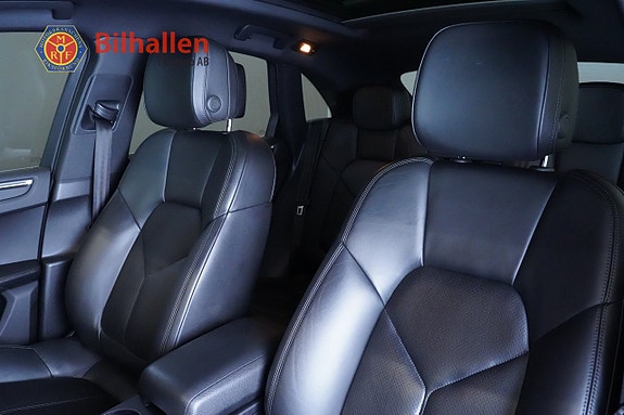 Porsche Macan 5 of 5