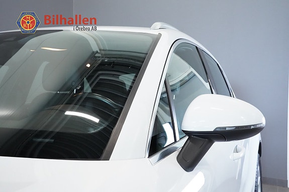 Porsche Macan 4 of 5
