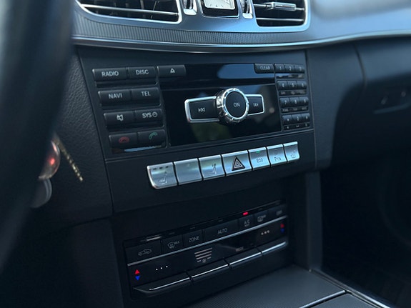 Mercedes-Benz E250 19 of 23
