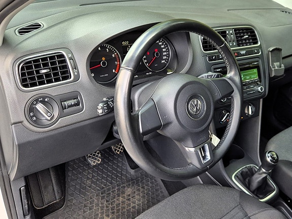 Volkswagen Polo 3 of 5