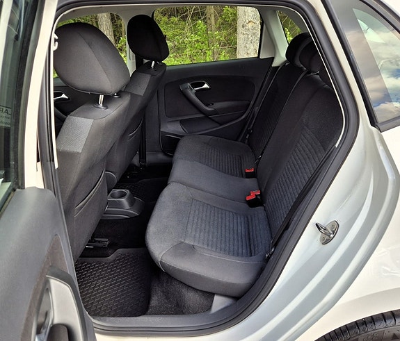 Volkswagen Polo 10 of 15