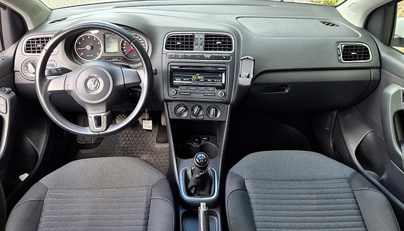 Volkswagen Polo 11 of 15