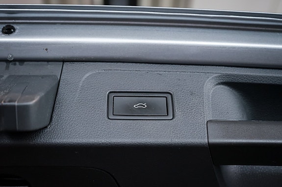 Volkswagen Passat 11 of 30