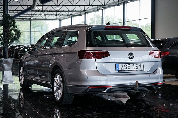 Volkswagen Passat 7 of 30