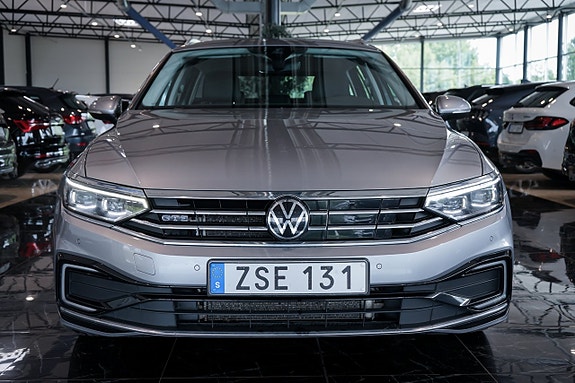 Volkswagen Passat 3 of 5