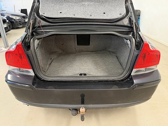 Volvo S60 11 of 24
