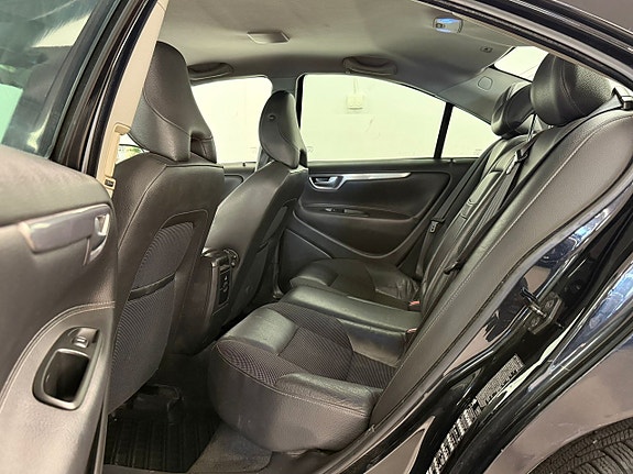Volvo S60 9 of 24