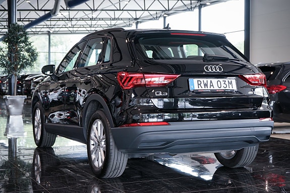 Audi Q3 8 of 30