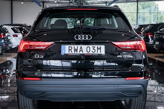 Audi Q3 10 of 30