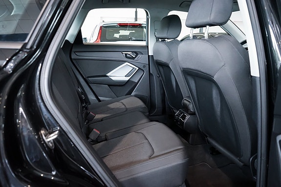 Audi Q3 13 of 30