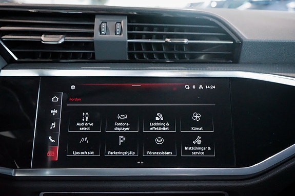 Audi Q3 18 of 30