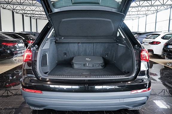 Audi Q3 11 of 30