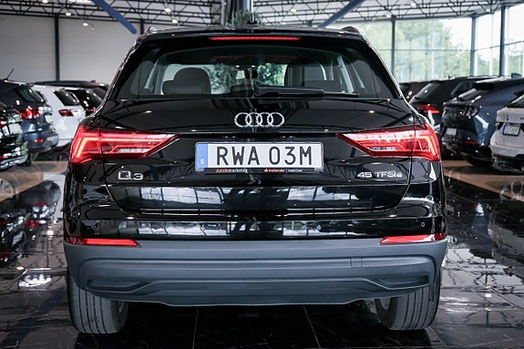 Audi Q3 9 of 30