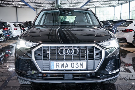 Audi Q3 6 of 30