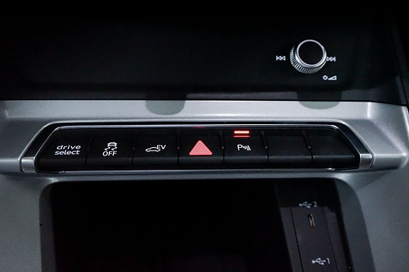 Audi Q3 23 of 30