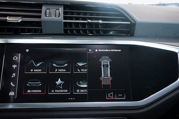 Audi Q3 21 of 30