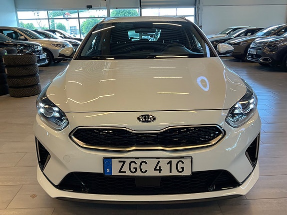 Kia Ceed 2 of 13