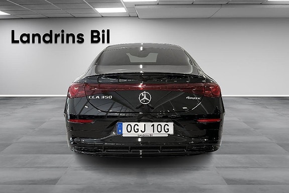 Mercedes-Benz CLA350 5 of 14
