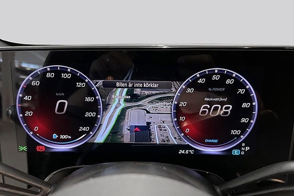Mercedes-Benz CLA350 10 of 14